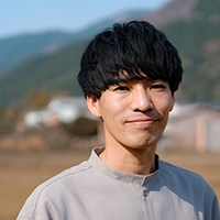 秋山氏